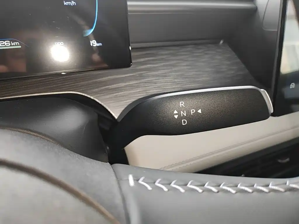 BYD Seal 05 DM-i 2026 — фото 14