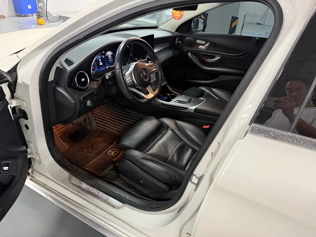 Mercedes-Benz C-Class 2019 — фото 13