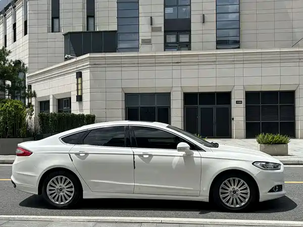 Ford Mondeo 2014