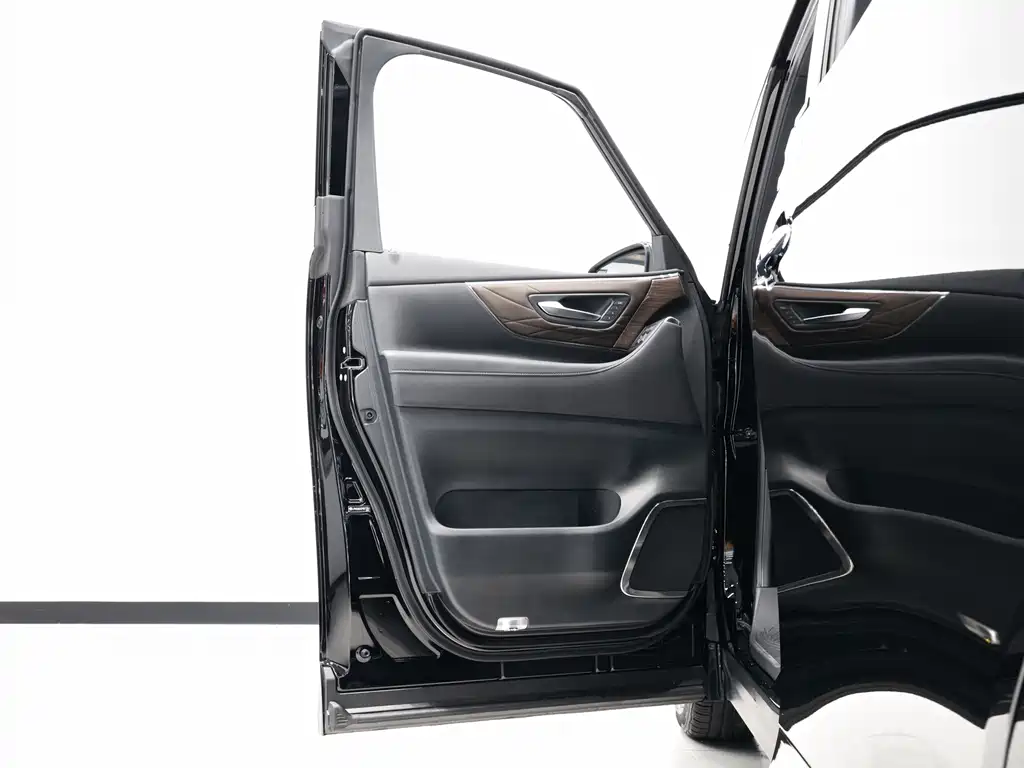Toyota Vellfire 2024 — фото 18