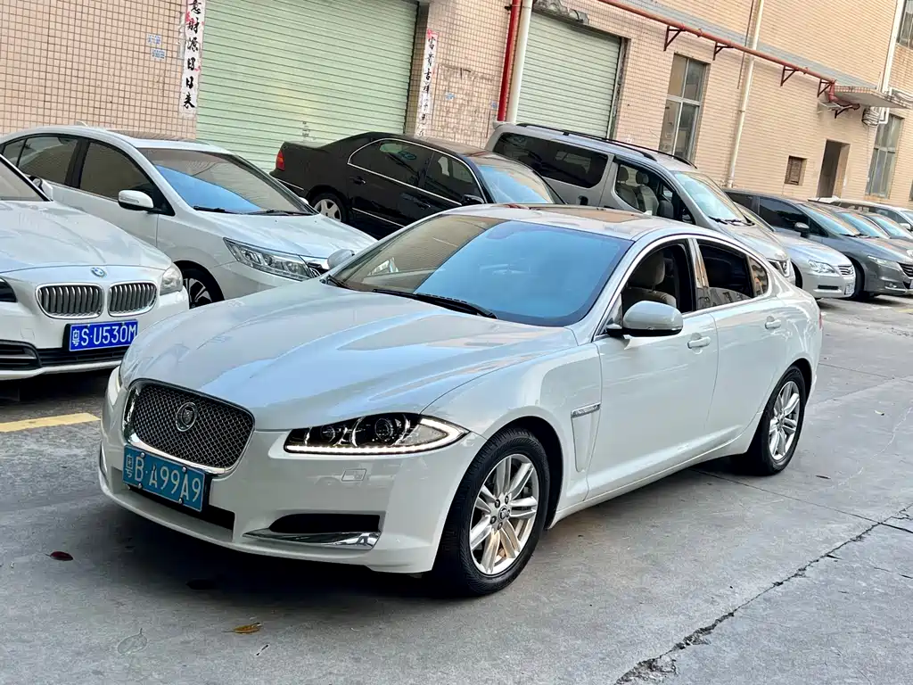 Jaguar XF 2014