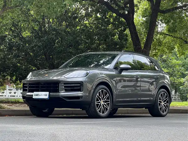 Porsche Cayenne 2025
