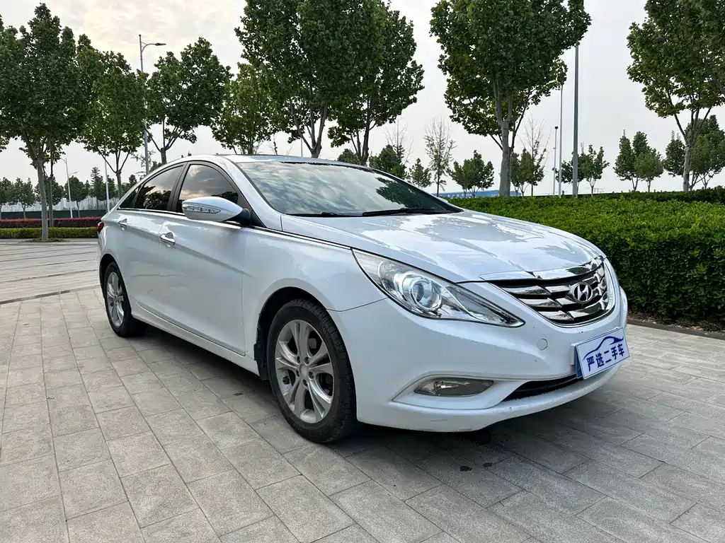 Hyundai Sonata 2012 — фото 3