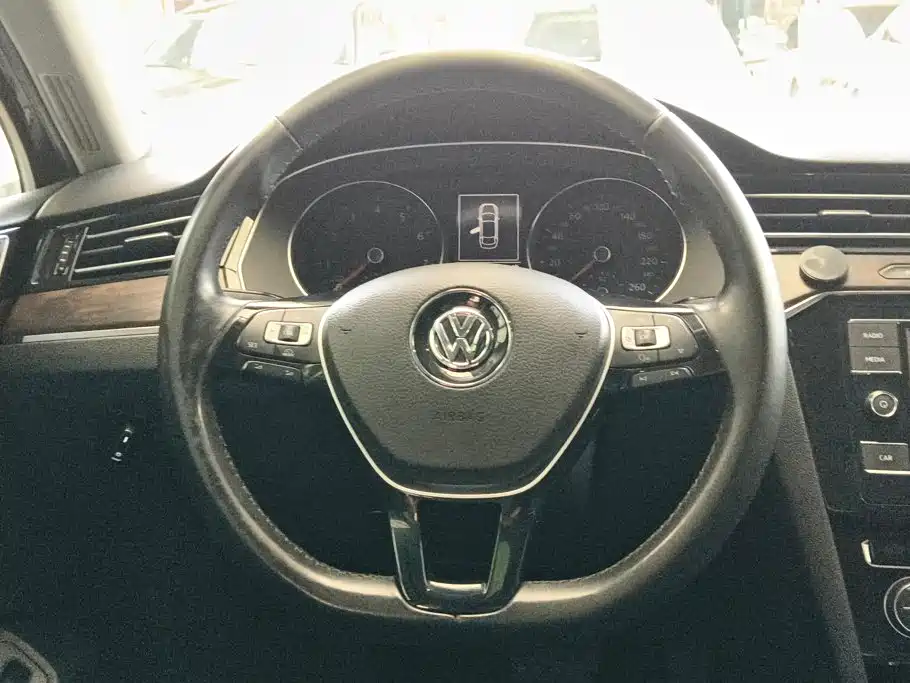 Volkswagen Magotan 2017 — фото 15
