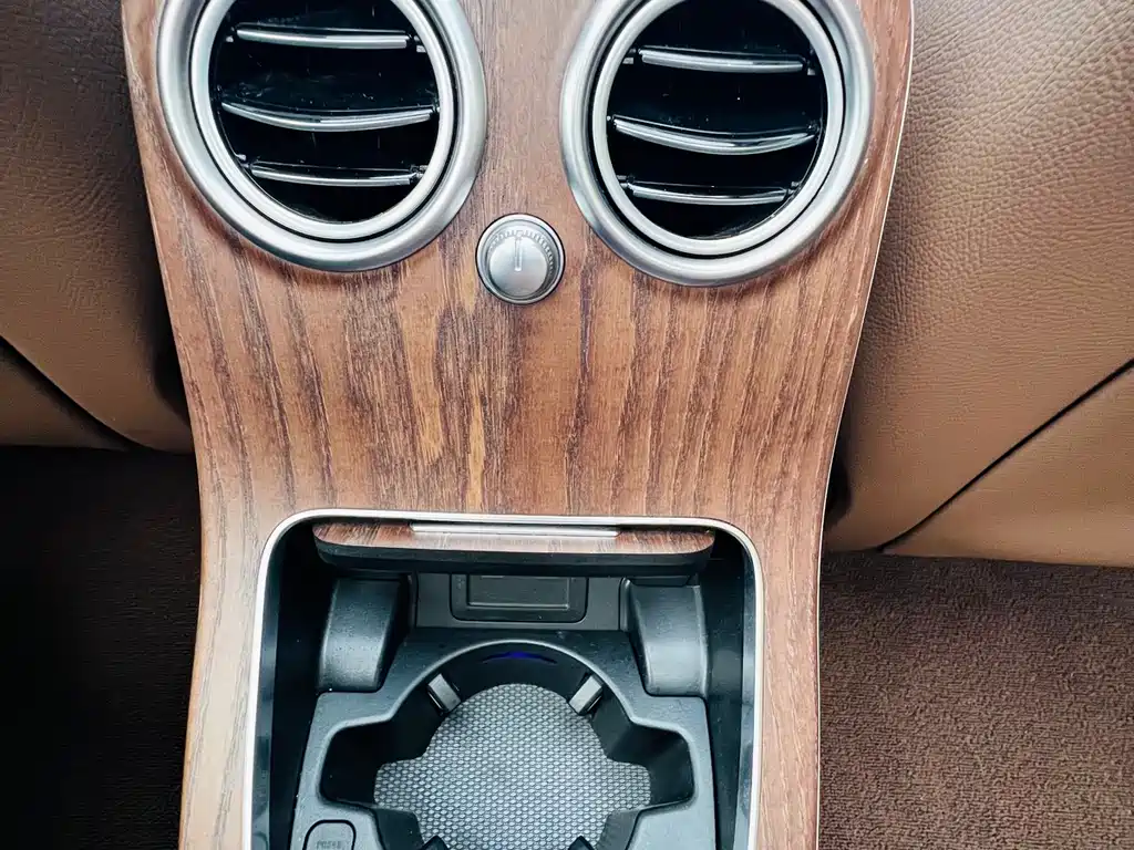 Mercedes-Benz E-Class 2022 — фото 11
