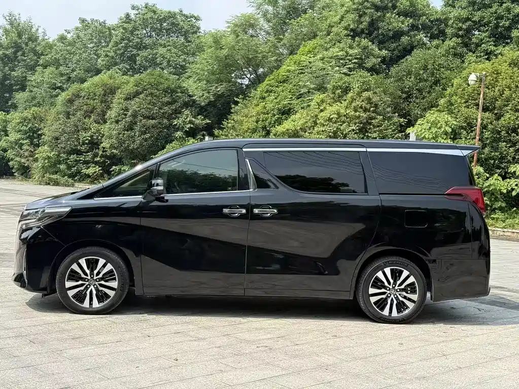 Toyota Alphard 2019