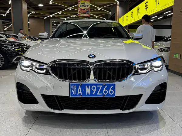 BMW 3 Series 2021