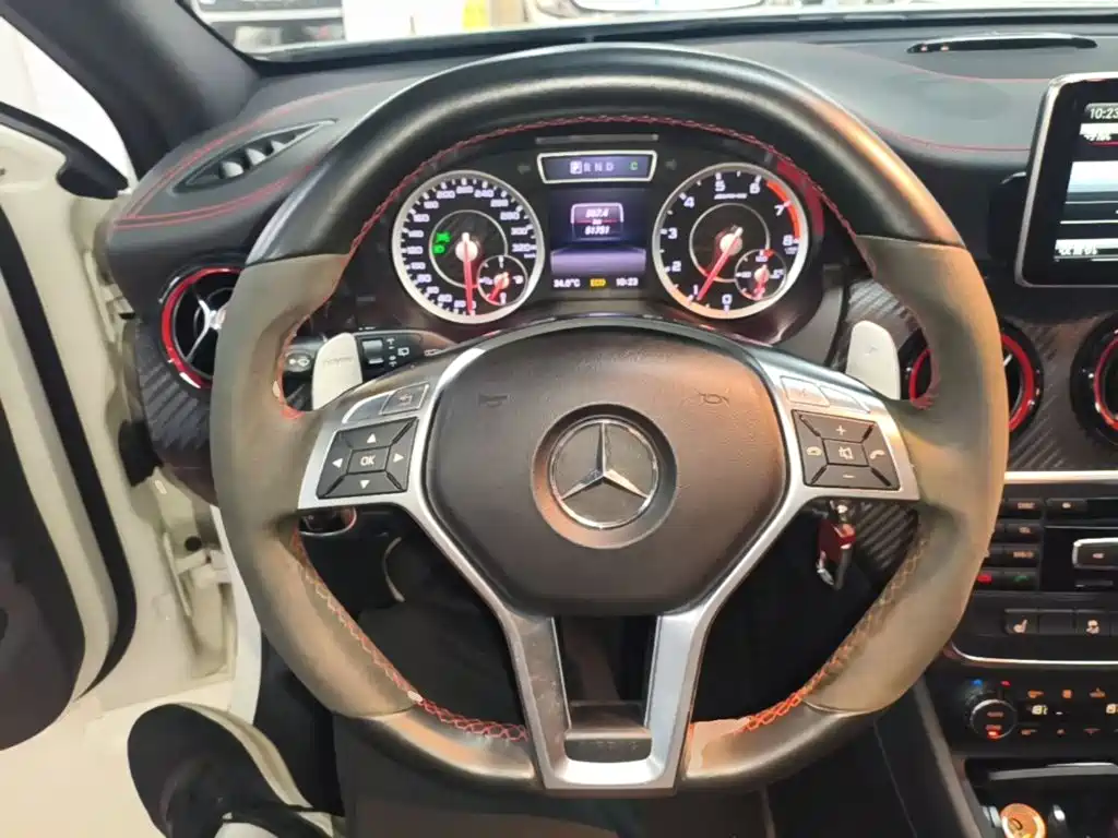 Mercedes-Benz A-Class AMG 2015 — фото 11
