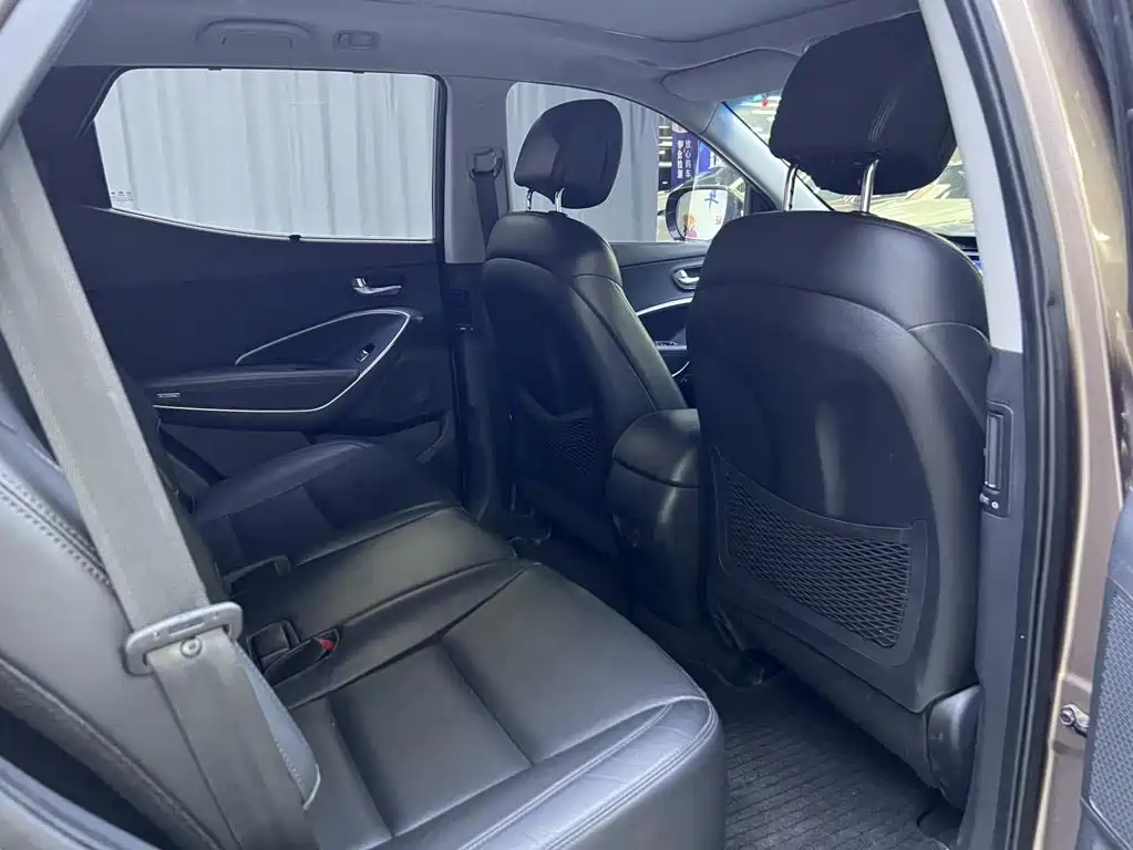 Hyundai Santa Fe 2015 — фото 16