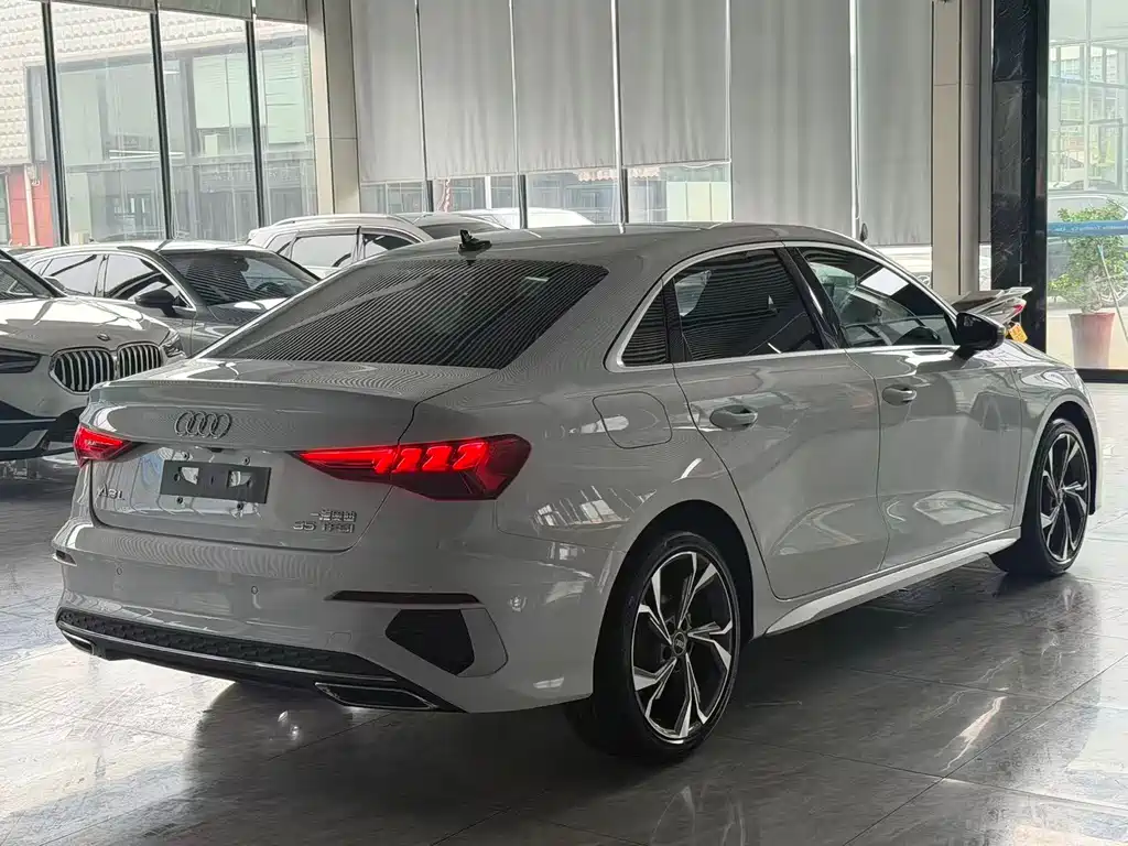 Audi A3 2022 — фото 10
