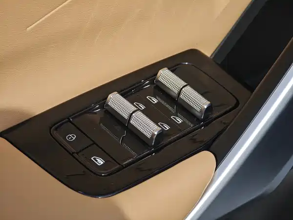 Geely Boyue L 2023