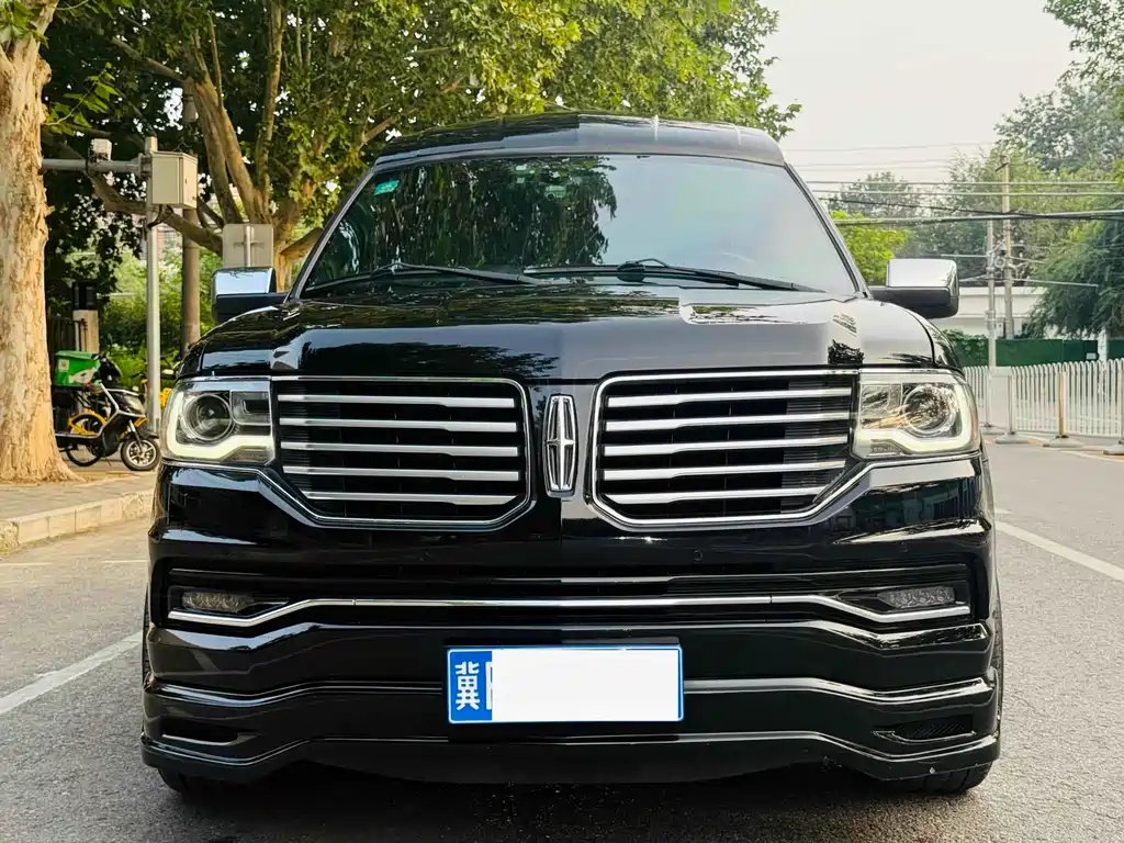 Lincoln Navigator 2017 — фото 2