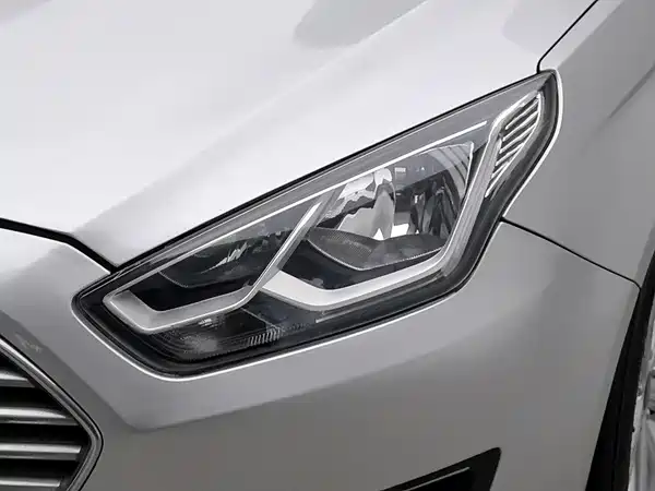 Ford Escort 2015