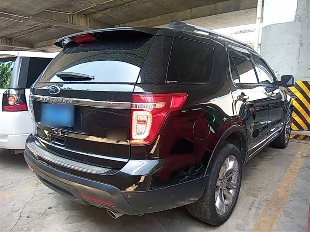 Ford Explorer 2015 — фото 7