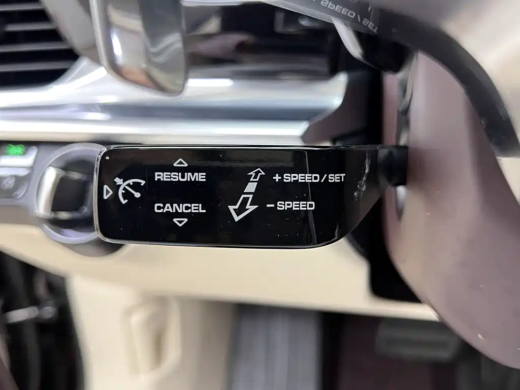 Porsche Panamera 2019 — фото 19