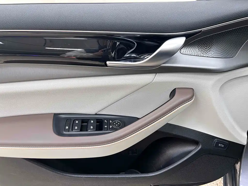 BYD Qin PLUS 2023 — фото 12