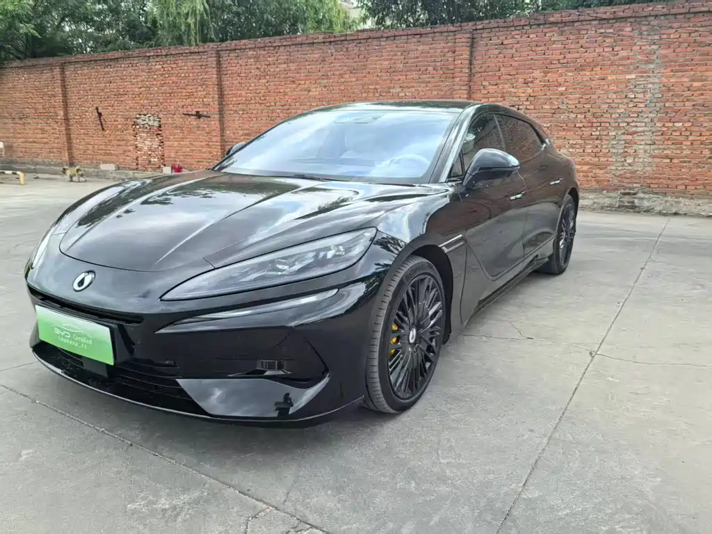Denza Z9GT 2024