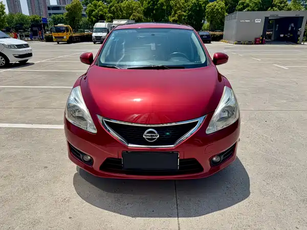 Nissan Tiida 2011