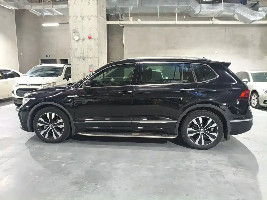 Volkswagen Tiguan L 2022 — фото 4