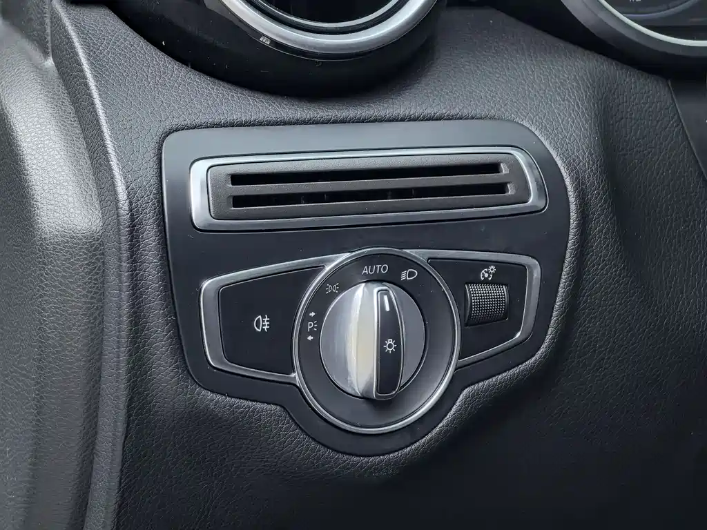 Mercedes-Benz C-Class 2021 — фото 20