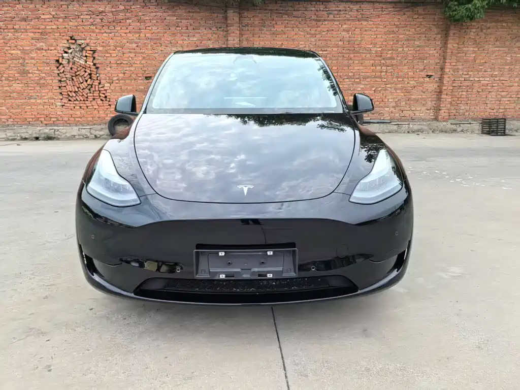 Tesla Model Y 2023 — фото 9