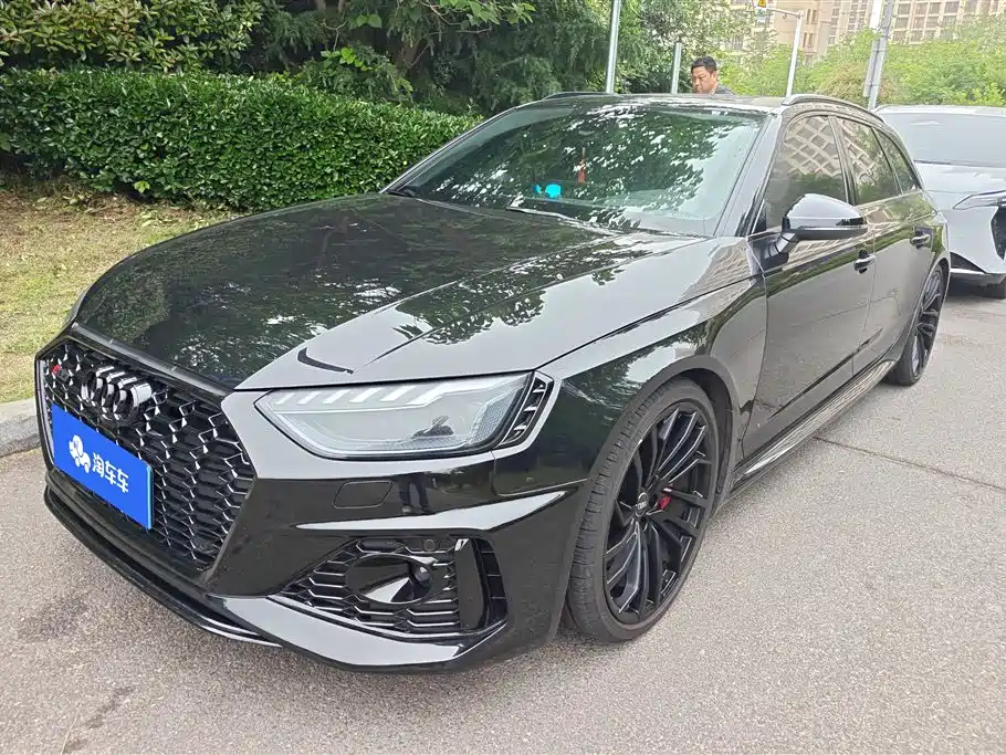 Audi RS 4 2023