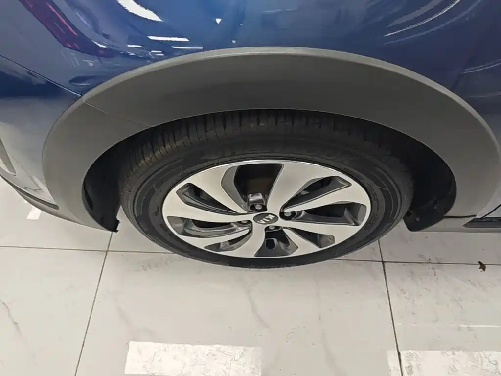 Kia KX Cross 2019 — фото 23