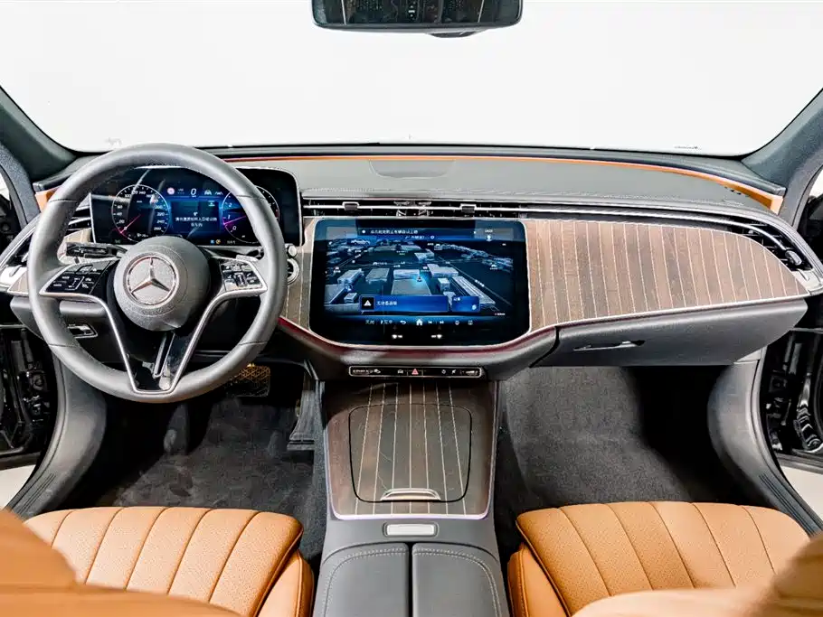 Mercedes-Benz E-Class 2025 — фото 12