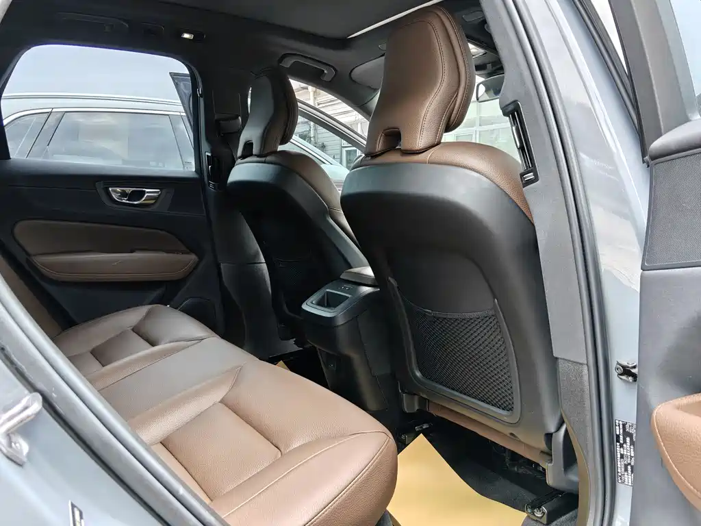 Volvo XC60 2021