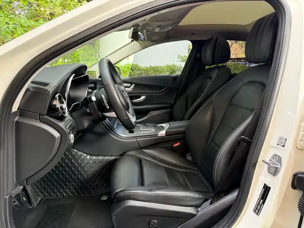Mercedes-Benz C-Class 2020