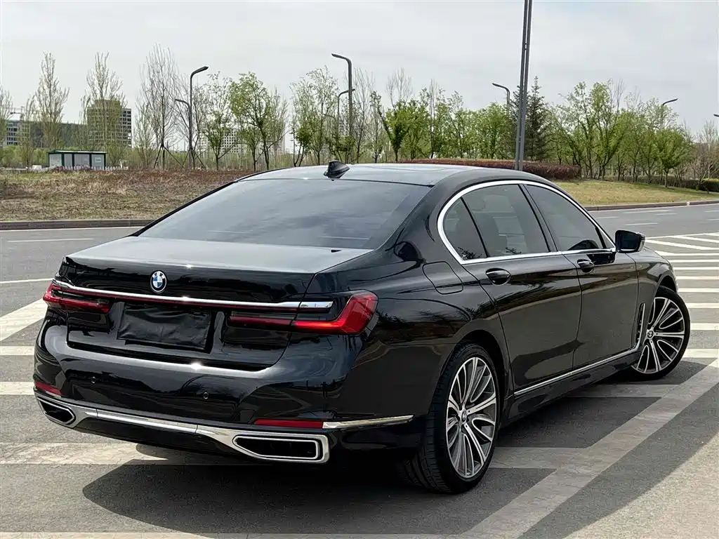 BMW 7 Series 2021 — фото 15