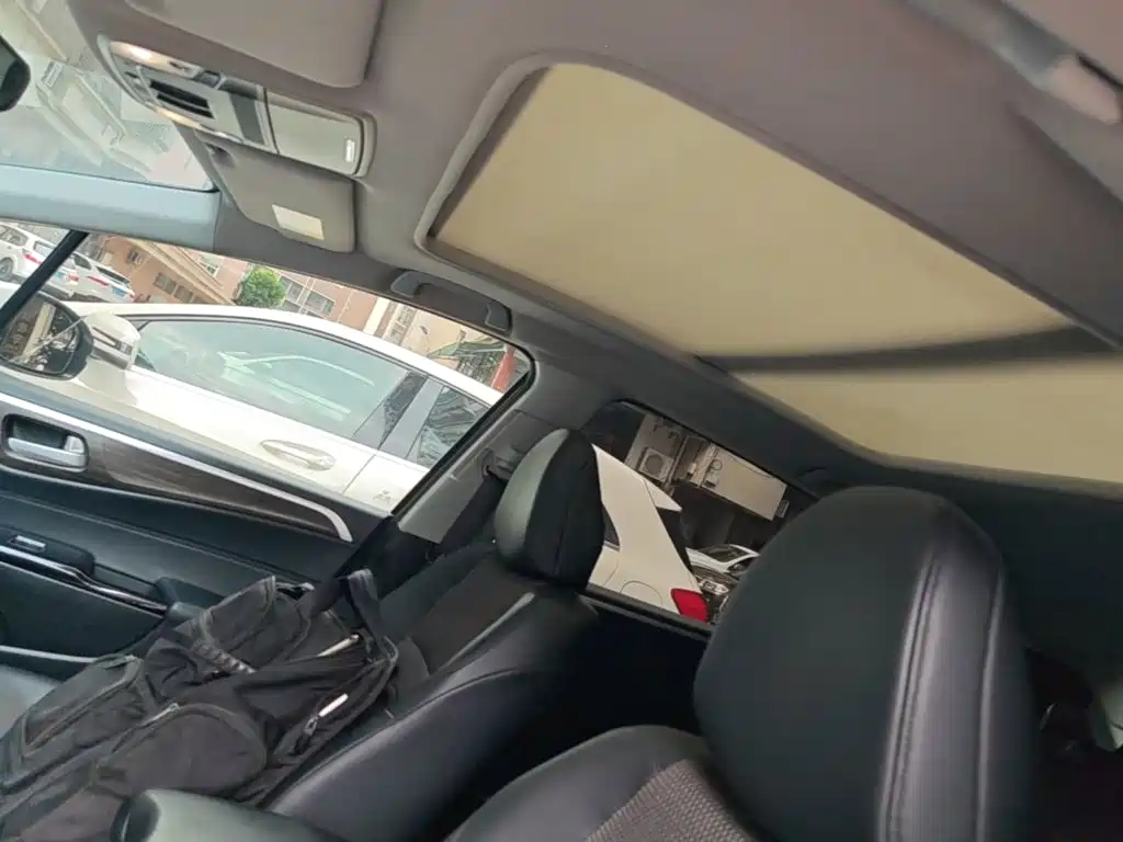 Honda Jade 2017 — фото 18
