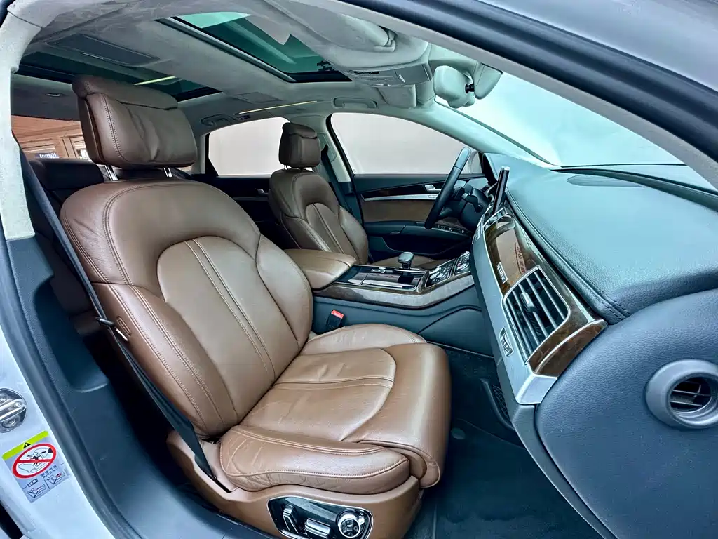 Audi A8 2015 — фото 10