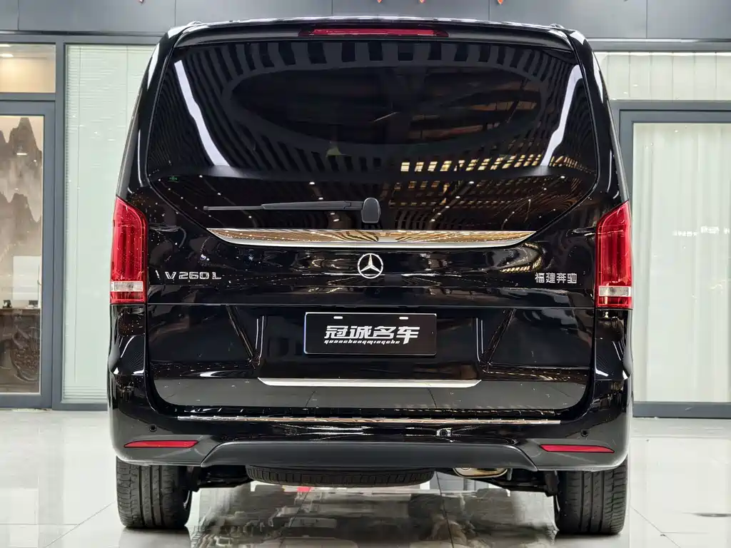 Mercedes-Benz V-Class 2022 — фото 10