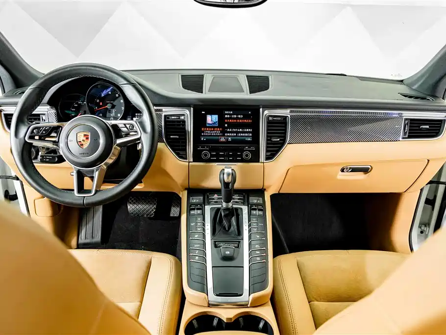 Porsche Macan 2017 — фото 11