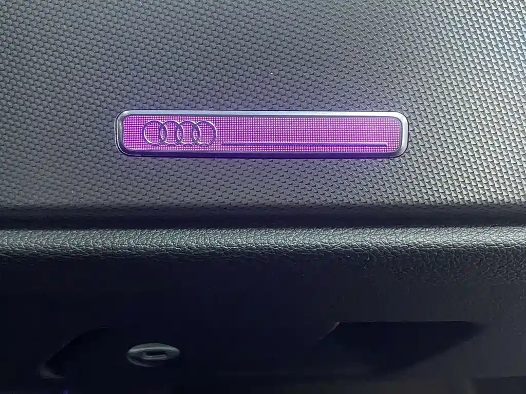 Audi Q3 Sportback 2023 — фото 15