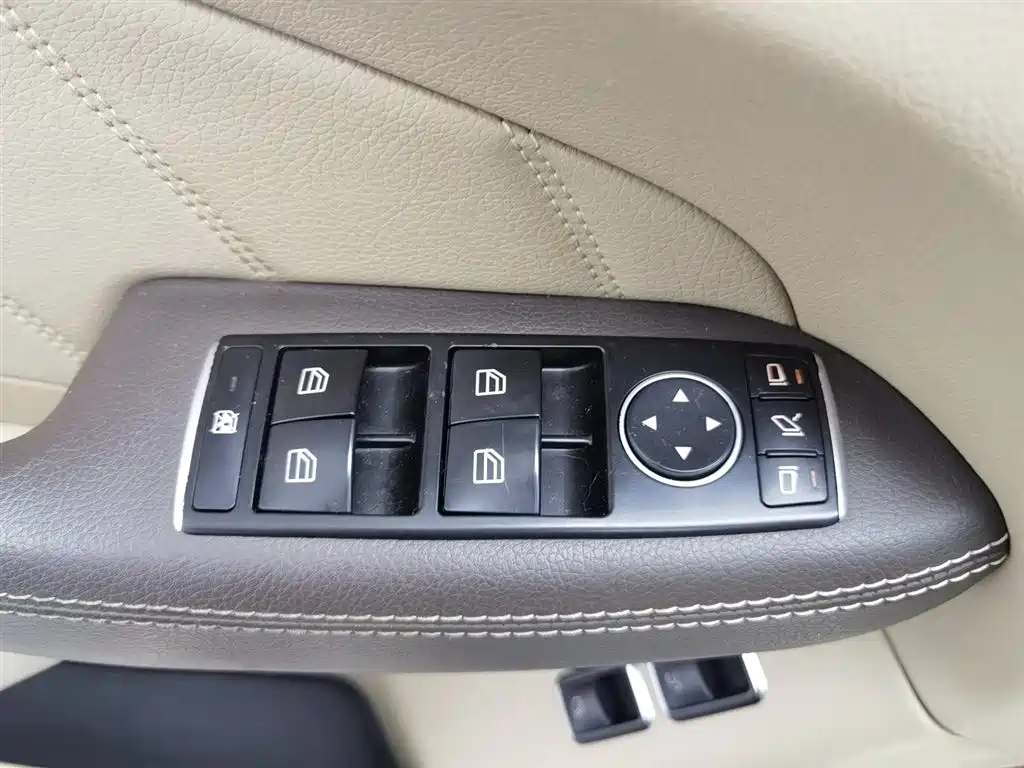 Mercedes-Benz GL-Class 2015 — фото 24
