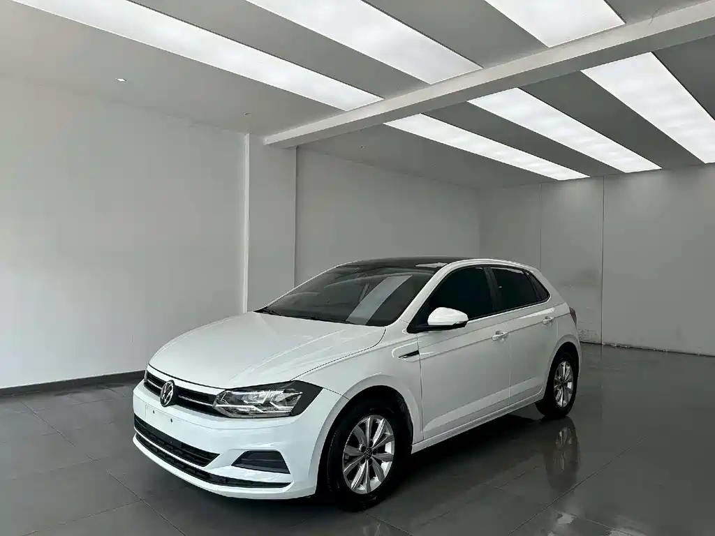 Volkswagen Polo 2023 — фото 1