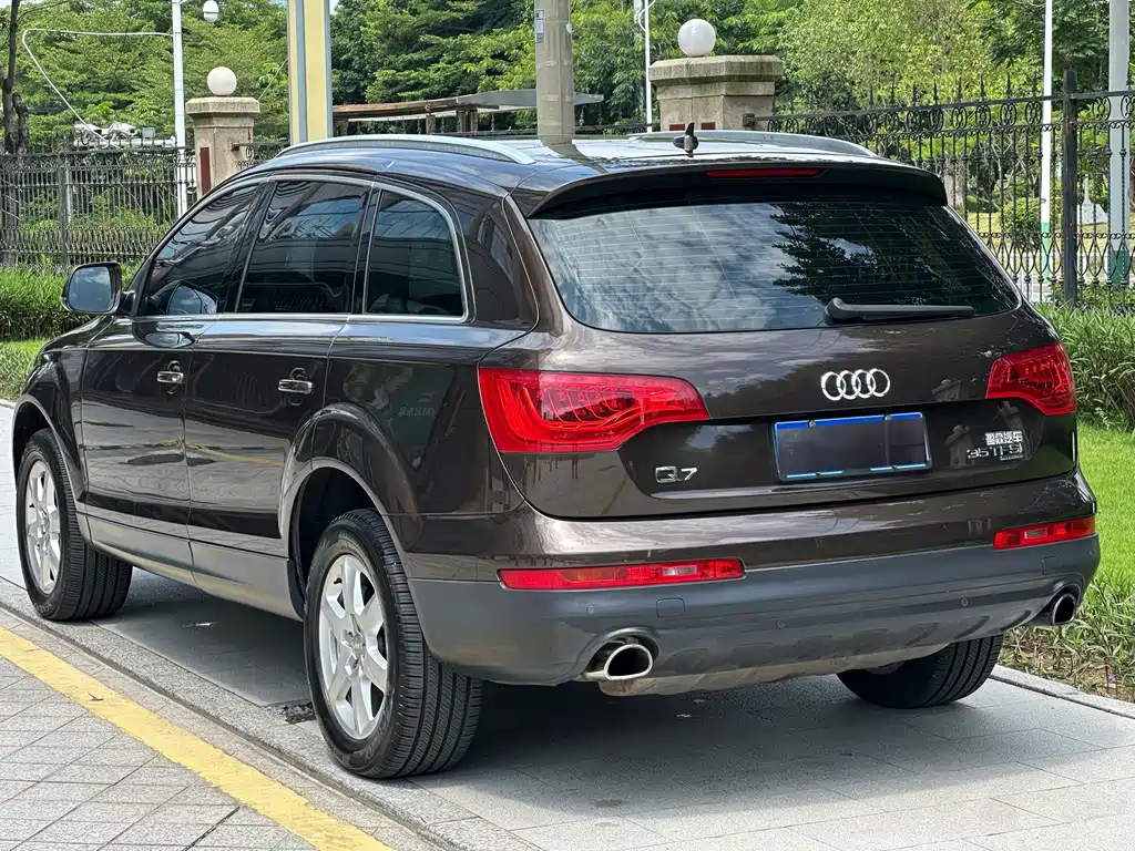 Audi Q7 2014 — фото 10