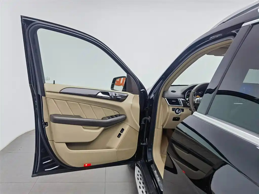 Mercedes-Benz GL-Class 2015 — фото 21