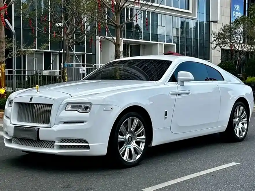 Rolls-Royce Phantom 2018 — фото 1