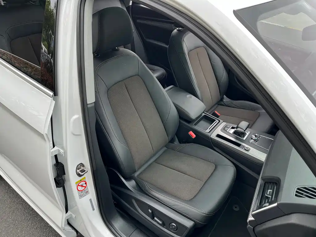 Audi Q5L 2019 — фото 19