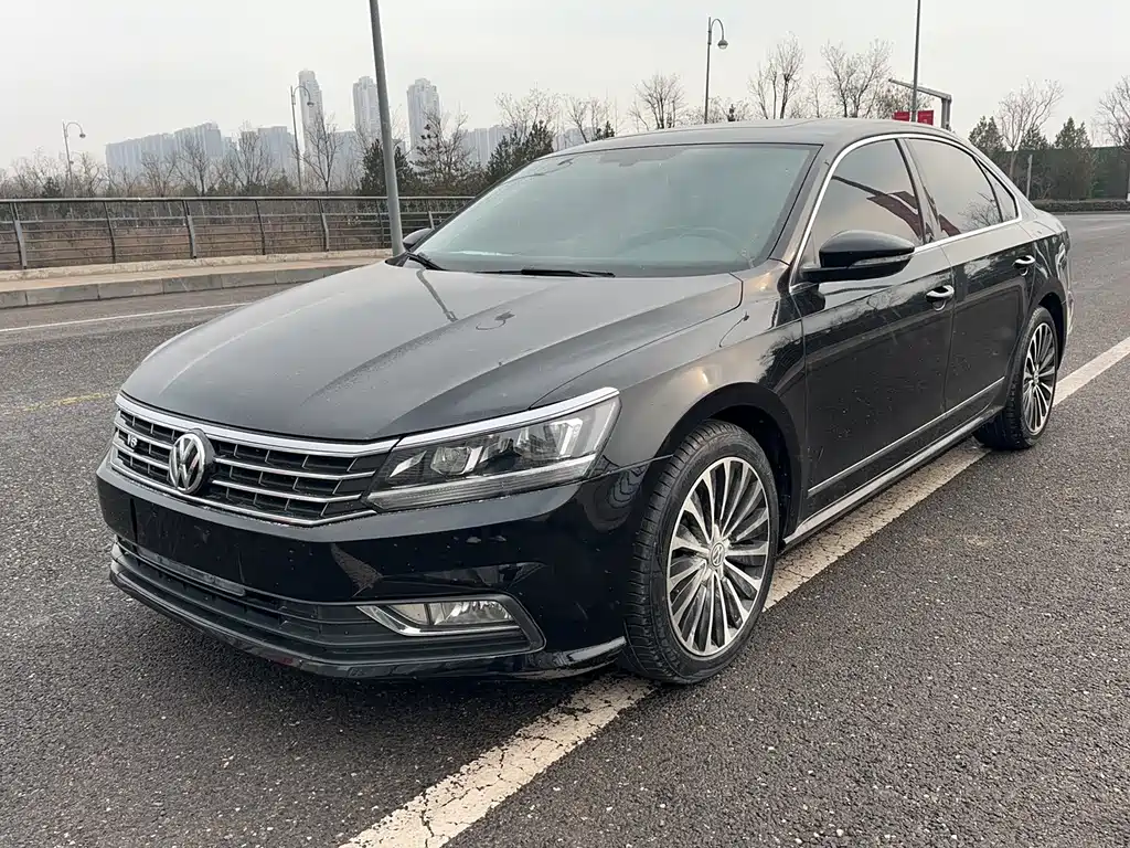 Volkswagen Passat 2016 — фото 1