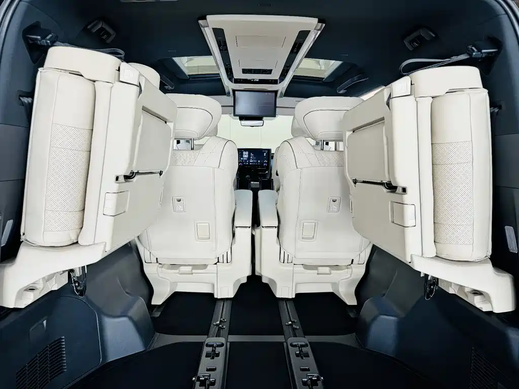 Toyota Vellfire 2025 — фото 18