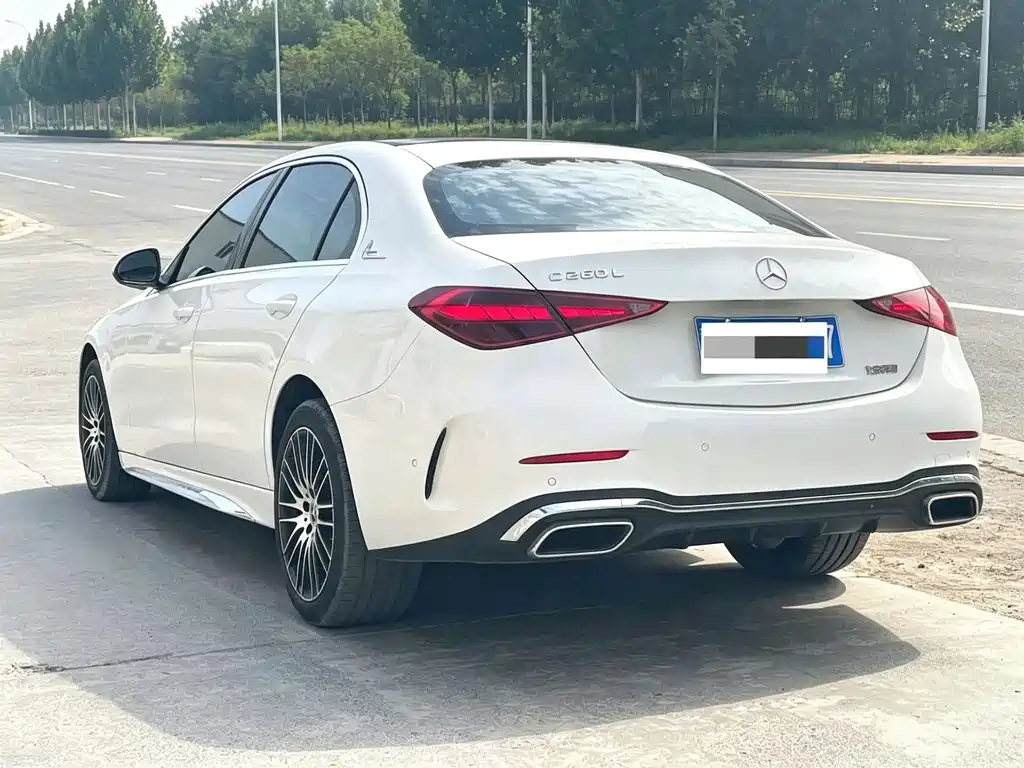 Mercedes-Benz C-Class 2023 — фото 7