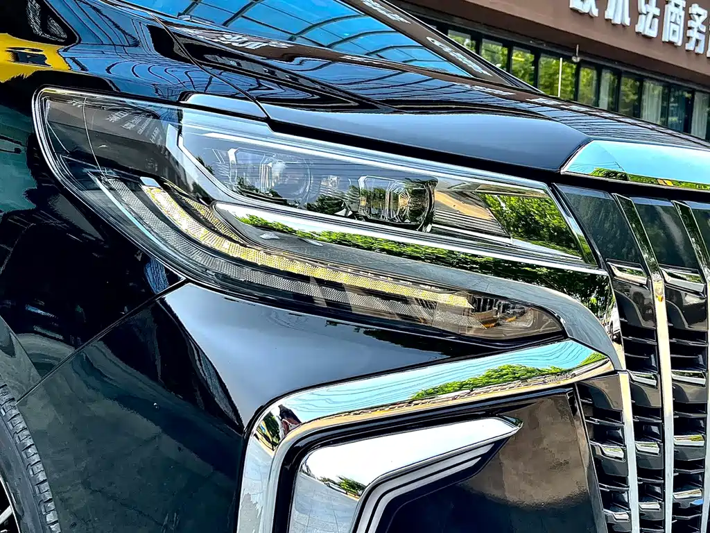 Toyota Alphard 2021 — фото 8