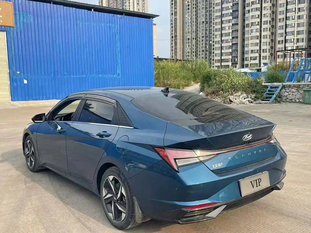 Hyundai Elantra 2021