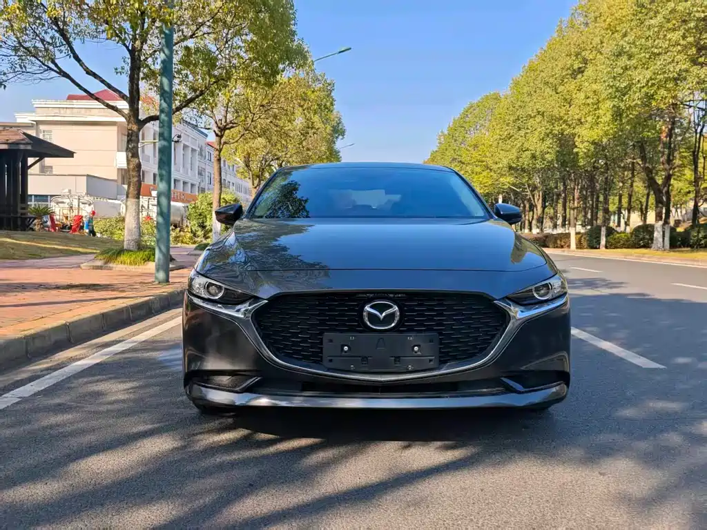 Mazda 3 Axela 2022