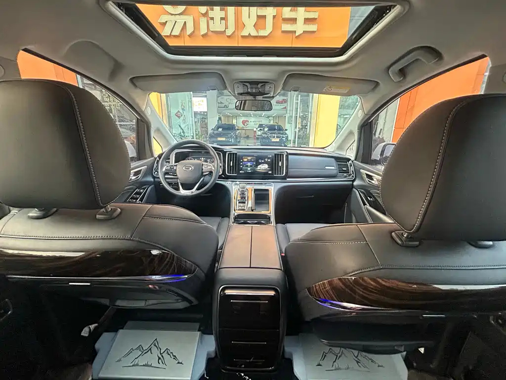 GAC Motor Trumpchi M8 2023 — фото 17