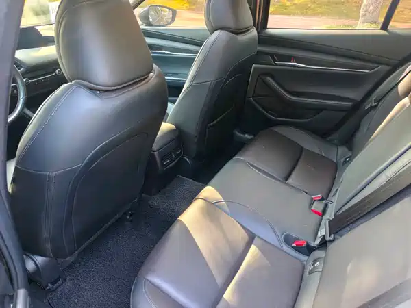Mazda 3 Axela 2022
